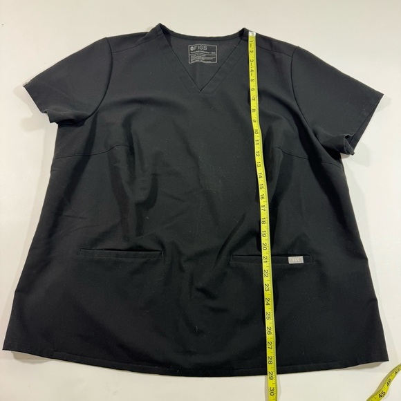 Figs Casma Three Pocket Scrub Top Black Medical Uniform - Picture 5 of 6